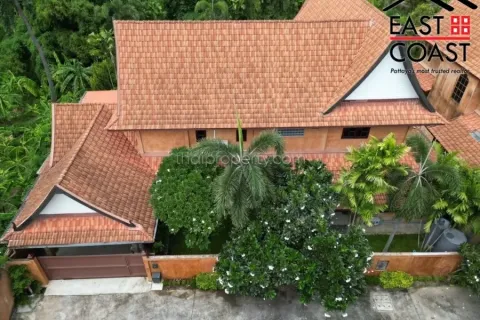 Casa de 5 dormitorios en Pattaya, Tailandia № 213416 - foto 8