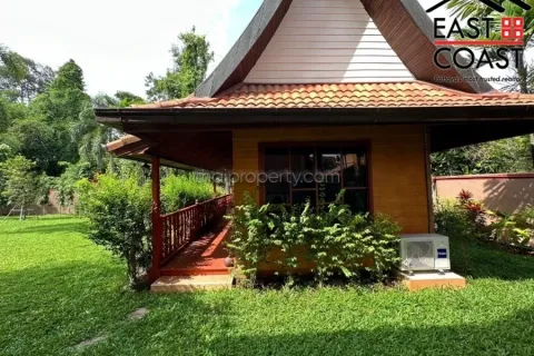 Casa de 5 dormitorios en Pattaya, Tailandia № 213416 - foto 6