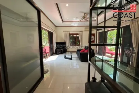 Casa de 5 dormitorios en Pattaya, Tailandia № 213416 - foto 22