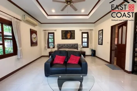 Casa de 5 dormitorios en Pattaya, Tailandia № 213416 - foto 23