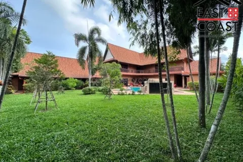 Casa de 5 dormitorios en Pattaya, Tailandia № 213416 - foto 3