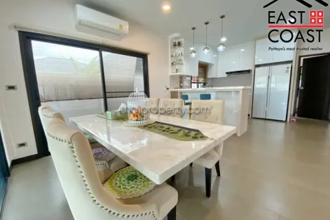 Casa de 3 dormitorios en Pattaya, Tailandia № 213413 - foto 16