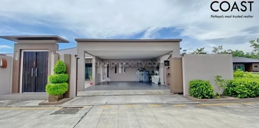 Casa de 3 dormitorios en Pattaya, Tailandia № 213413