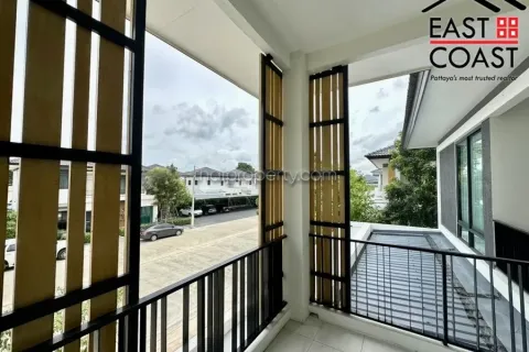 Casa de 4 dormitorios en Pattaya, Tailandia № 213411 - foto 19