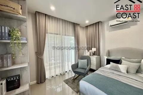 Casa de 4 dormitorios en Pattaya, Tailandia № 213411 - foto 10