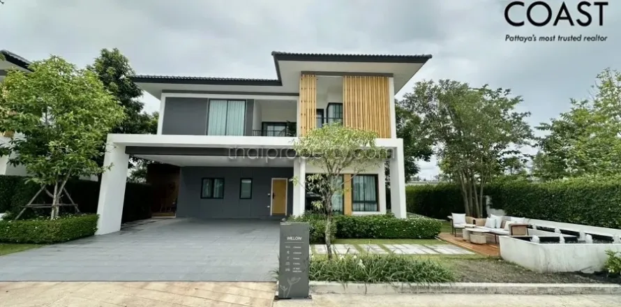 Casa de 4 dormitorios en Pattaya, Tailandia № 213411