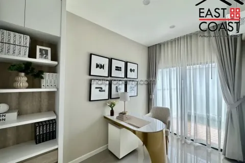 Casa de 4 dormitorios en Pattaya, Tailandia № 213410 - foto 6