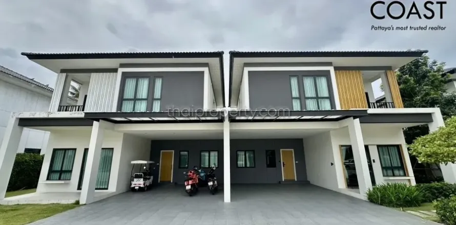 Casa de 4 dormitorios en Pattaya, Tailandia № 213410