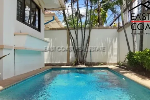 House on Jomtien Beach, Pattaya, Thailand 3 bedrooms № 213412