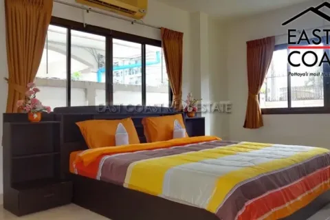 Casa de 3 dormitorios en Jomtien Beach, Pattaya, Tailandia № 213412 - foto 9