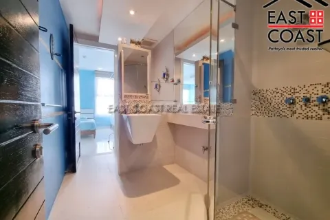 Condominio de 2 dormitorios en Jomtien Beach, Pattaya, Tailandia № 212210 - foto 21