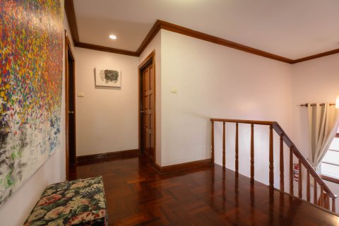 Дом в Хуай Кванге, Бангкок, Таиланд с 4 спальнями  № 138319 - фото 22