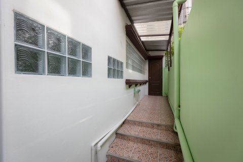 Дом в Хуай Кванге, Бангкок, Таиланд с 4 спальнями  № 138319 - фото 27