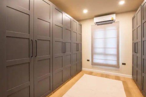 Maison à Watthana, Bangkok, Thaïlande 3 chambres № 158229 - photo 15