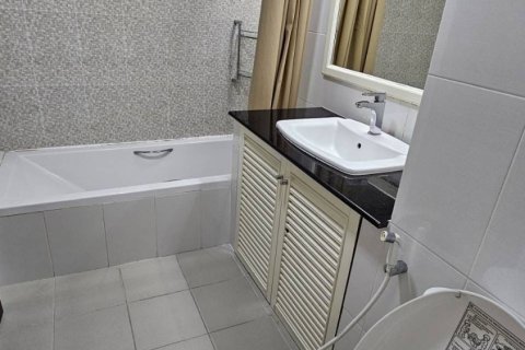 Condo in Watthana, Bangkok, Thailand, 2 bedrooms  № 159350 - photo 10