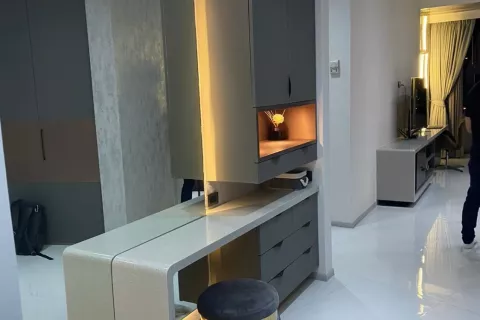 Condo in Khlong San, Bangkok, Thailand, 3 bedrooms  № 138523 - photo 2