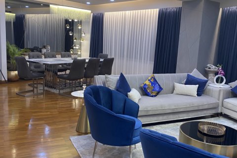 Condo in Khlong San, Bangkok, Thailand, 3 bedrooms  № 138523 - photo 8