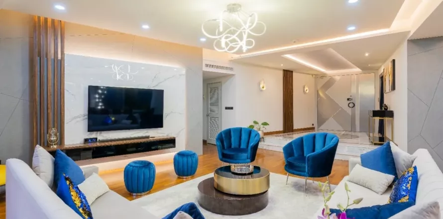 Condo in Khlong San, Bangkok, Thailand, 3 bedrooms  № 138523