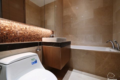 Кондоминиум с 2 спальнями в Патхум Ване, Бангкок, Таиланд № 133935 - фото 13