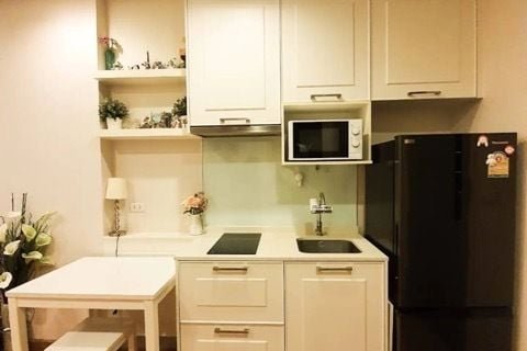 Студия в кондо в Клонг Тоэй, Бангкок, Таиланд № 138828 - фото 4