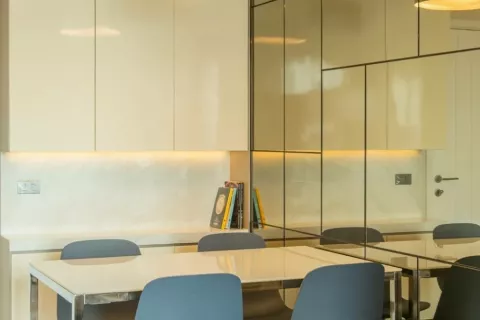 Кондоминиум с 2 спальнями в Банг Пхлате, Бангкок, Таиланд № 138831 - фото 5