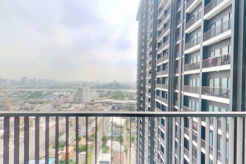 Кондоминиум с 2 спальнями в Банг Пхлате, Бангкок, Таиланд № 138831 - фото 2