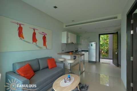 Condo in Patong, Thailand, 1 bedroom № 179548 - photo 3