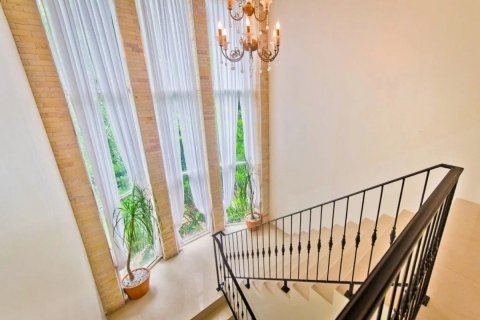 House in Pattaya, Thailand 8 bedrooms № 172043 - photo 10