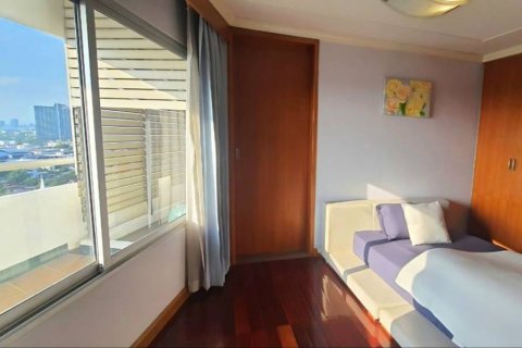 Кондоминиум с 3 спальнями в Банг Пхлате, Бангкок, Таиланд № 152563 - фото 5