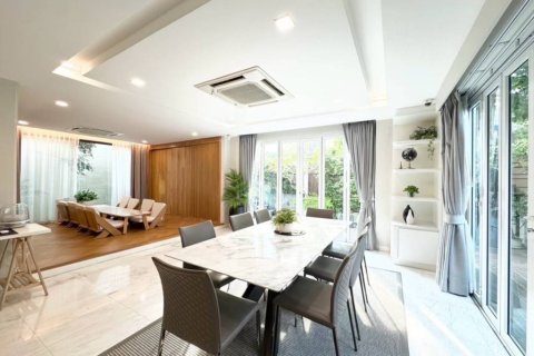 House in Bangkok, Thailand 5 bedrooms № 152564 - photo 4