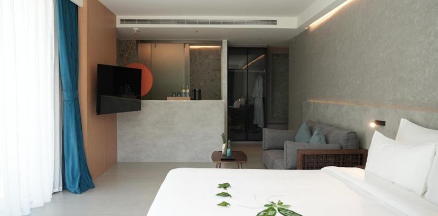 Studio in the Condo in Bang Tao, Thailand  № 134324