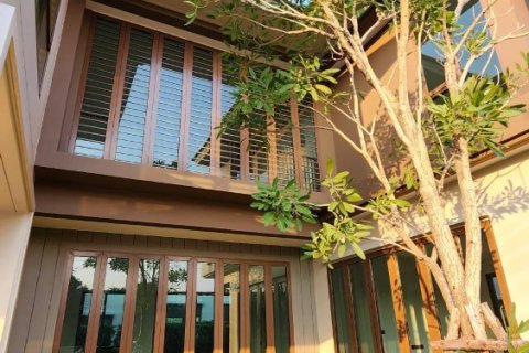 Haus in Bang Kapi, Bangkok, Thailand 4 Schlafzimmer № 218665 - Foto 2