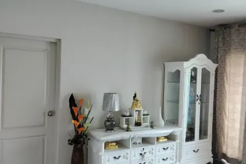 Haus in Nonthaburi, Thailand 4 Schlafzimmer № 218666 - Foto 17