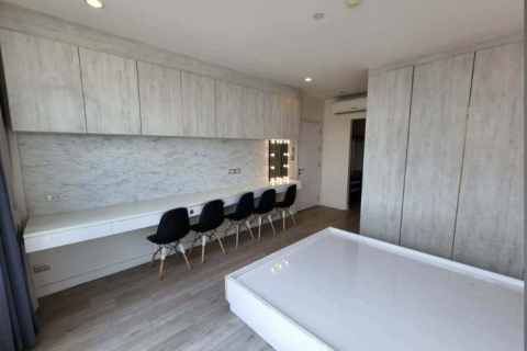 Condo à Khlong San, Bangkok, Thaïlande, 2 chambres  № 170575 - photo 5