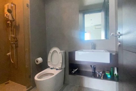 Studio dans le Condo à Watthana, Bangkok, Thaïlande  № 170573 - photo 8