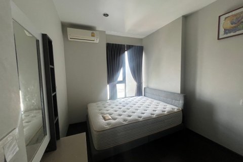Studio dans le Condo à Watthana, Bangkok, Thaïlande  № 170573 - photo 3