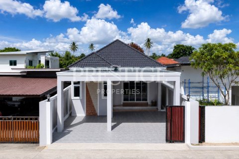 House in Pattaya, Thailand 3 bedrooms № 208968