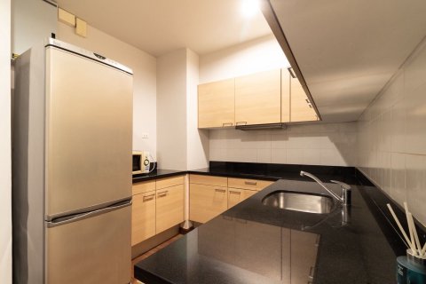 Кондоминиум с 2 спальнями в Патхум Ване, Бангкок, Таиланд № 170777 - фото 5