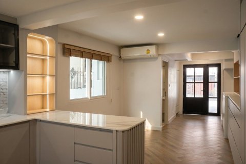 Maison à Pak Kret, Thaïlande 3 chambres № 170776 - photo 4