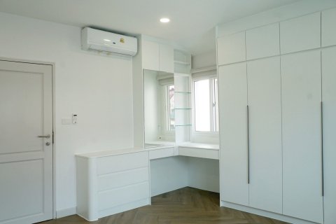 Maison à Pak Kret, Thaïlande 3 chambres № 170776 - photo 14