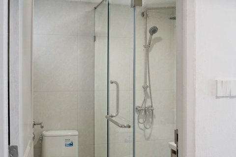 Maison à Pak Kret, Thaïlande 3 chambres № 170776 - photo 15