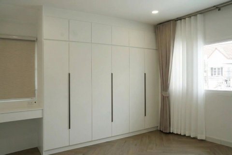 Maison à Pak Kret, Thaïlande 3 chambres № 170776 - photo 13