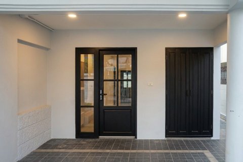 Maison à Pak Kret, Thaïlande 3 chambres № 170776 - photo 2