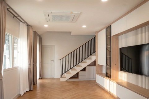 Maison à Pak Kret, Thaïlande 3 chambres № 170776 - photo 12