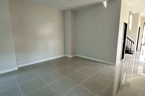 Maison à Pak Kret, Thaïlande 4 chambres № 170779 - photo 10