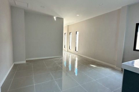 Maison à Pak Kret, Thaïlande 4 chambres № 170779 - photo 11