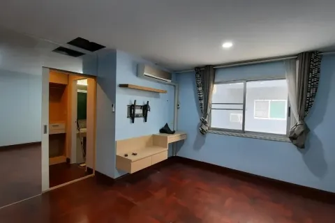 Townhouse in Suan Luang, Bangkok, Thailand 5 bedrooms № 161323 - photo 25