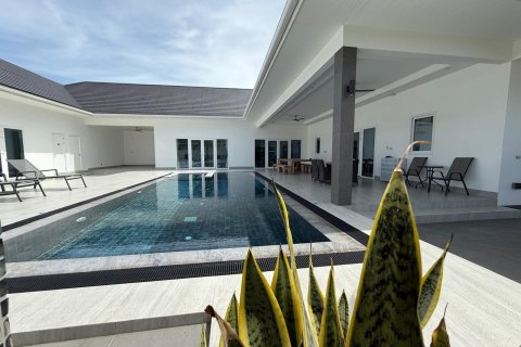 Вилла в Хуа Хине, Таиланд с 3 спальнями  № 161326 - фото 3