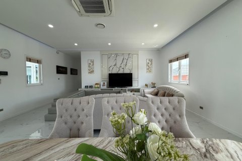 Вилла в Хуа Хине, Таиланд с 3 спальнями  № 161326 - фото 13