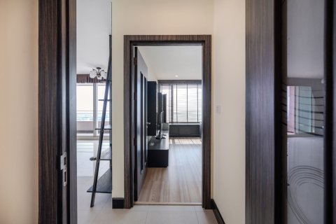 Condo in Khlong San, Bangkok, Thailand, 3 bedrooms  № 161324 - photo 11